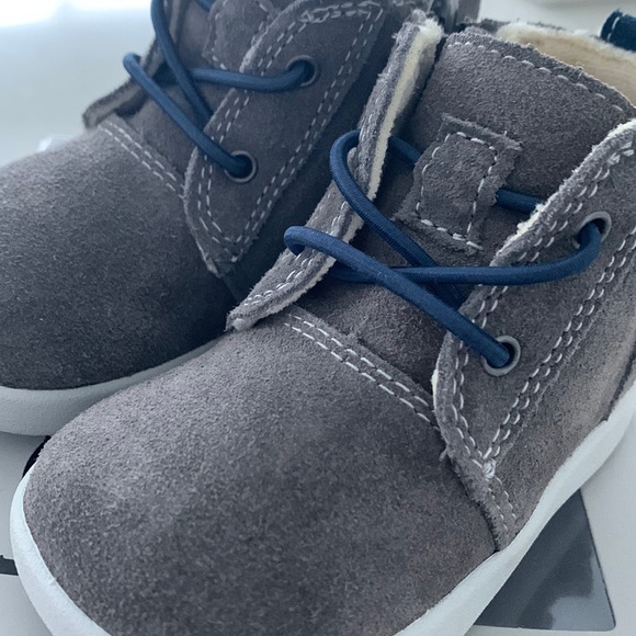 UGG Toddler Suede Bootie - Picture 1 of 3